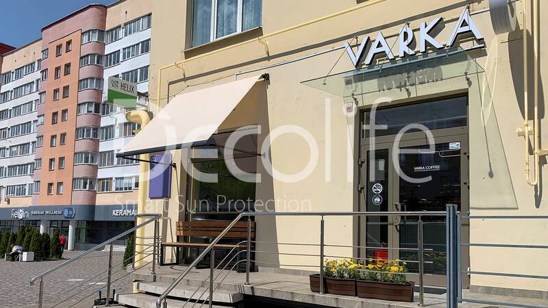 Витринная маркиза Decolife G400 - г. Минск, кофейня ''Varka''