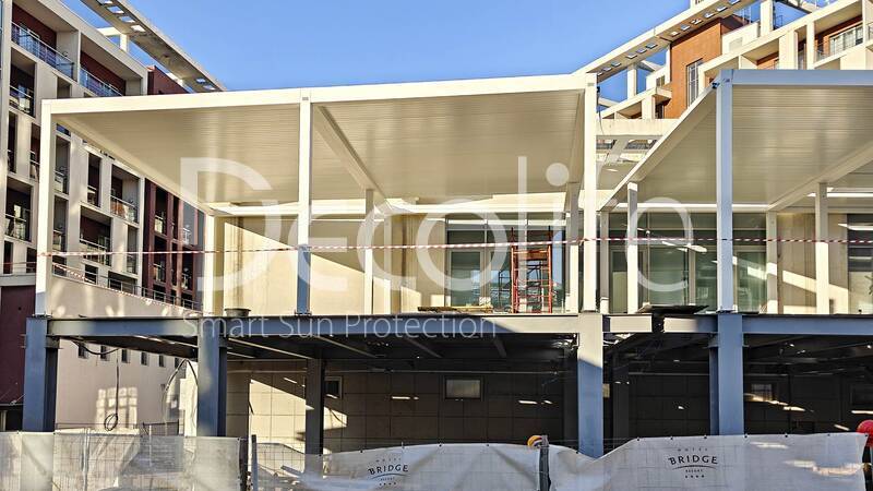 Пергола Decolife Bioclimatic B600 + Гильотинное остекление - г. Сочи, ФТ Сириус, ГК Bridge Resort