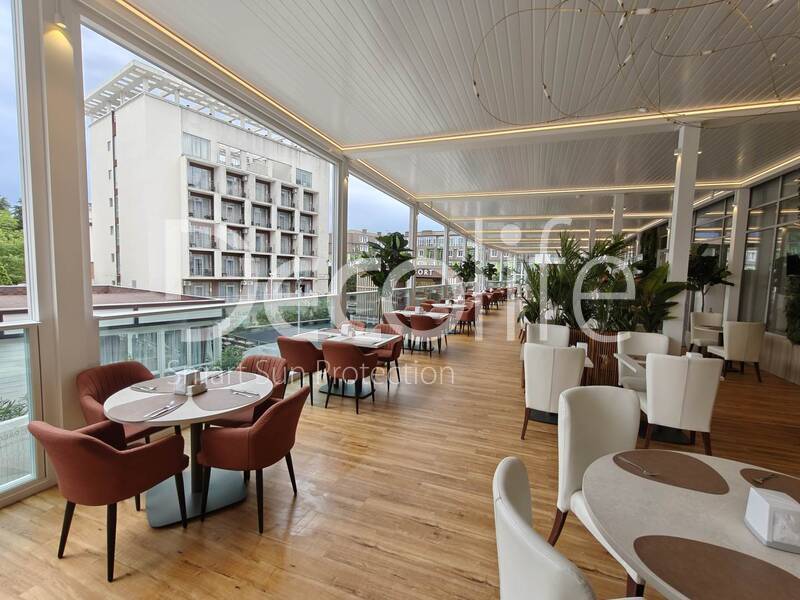 Пергола Decolife B600 PIR + Гильотинное остекление W500 - г. Сочи, ФТ Сириус, ГК Bridge Resort